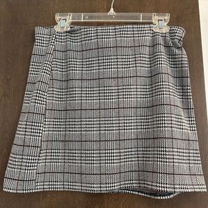 H & M Divided Plaid Stretch Skirt - Size Large